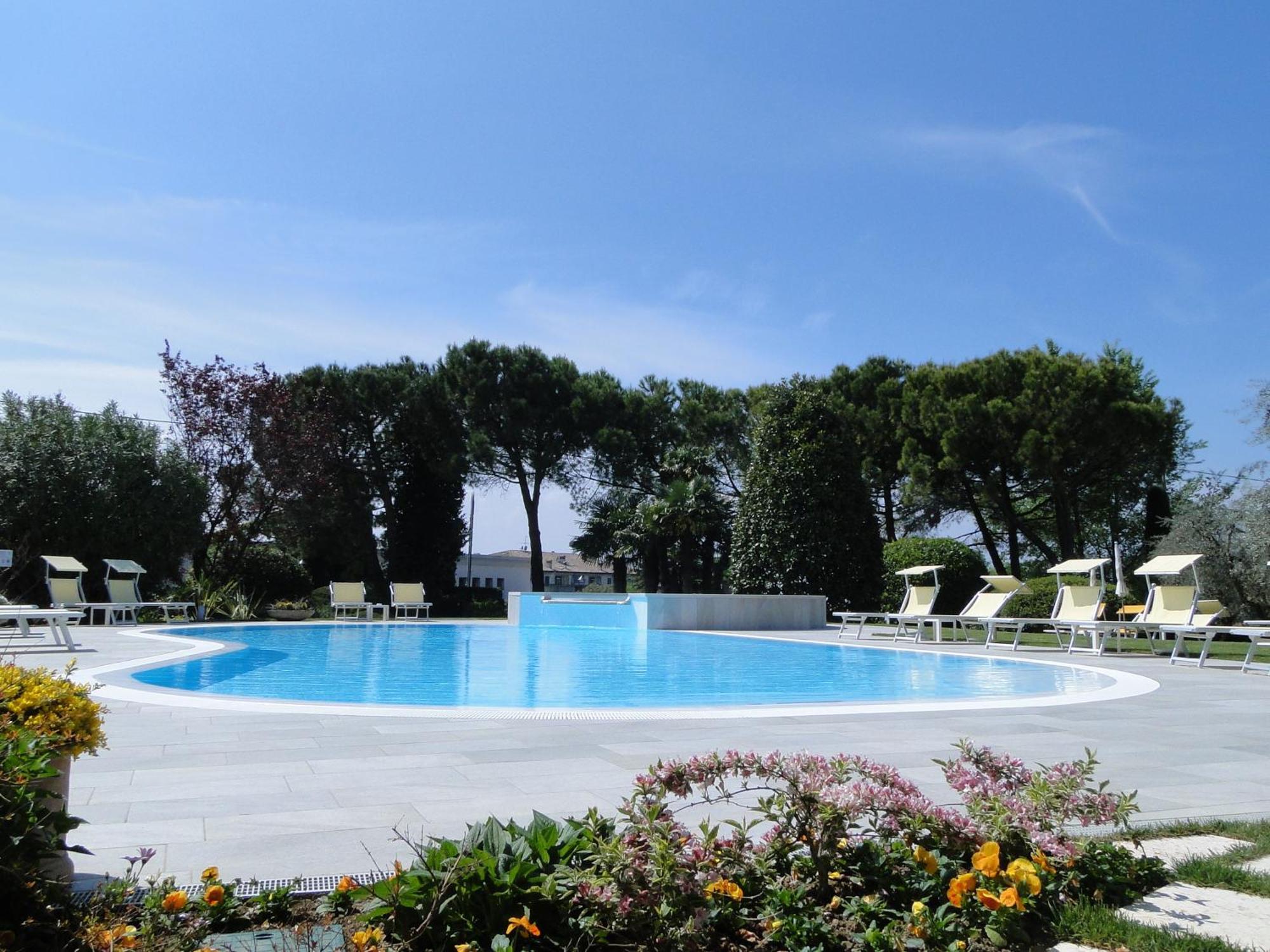 Hotel Giulietta Romeo Lazise Eksteriør bilde